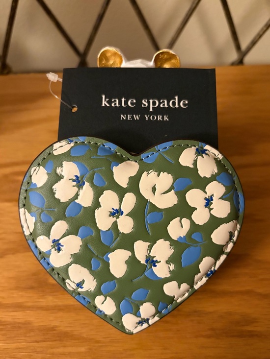 kate spade Handbags - Kate Spade “Liv Painterly” Heart Coin Purse